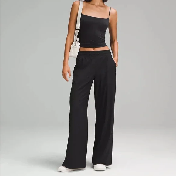 NWT Lululemon Athletica Swift Mid Rise wide leg pant - Picture 1 of 2